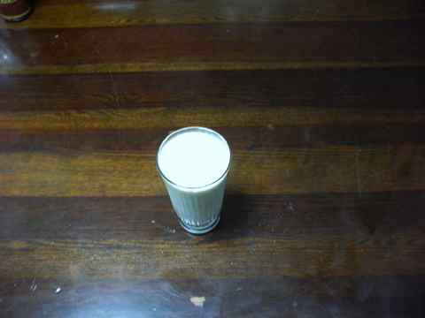 070422Lunch_Milk.jpg